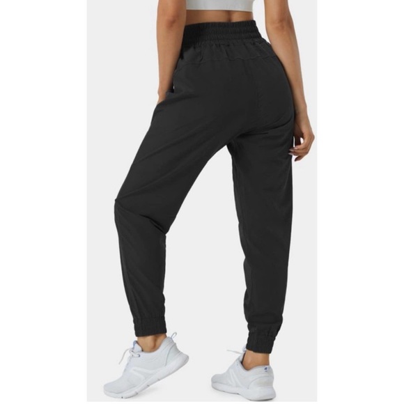 Halara High waisted Jogger size xs - Picture 2 of 3